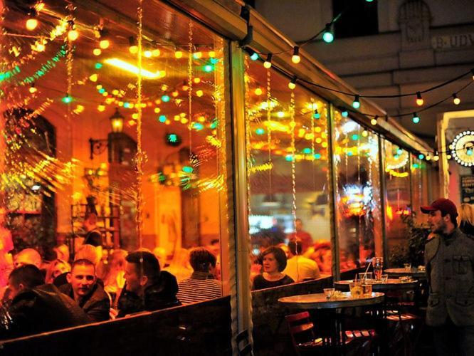 Made Inn Budapest Luaran gambar