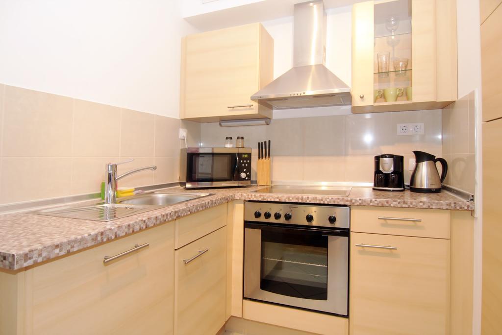 Made Inn Budapest Luaran gambar
