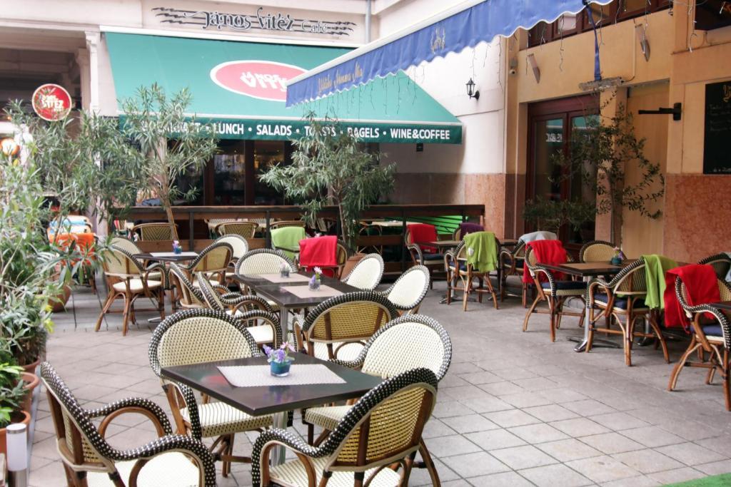 Made Inn Budapest Luaran gambar